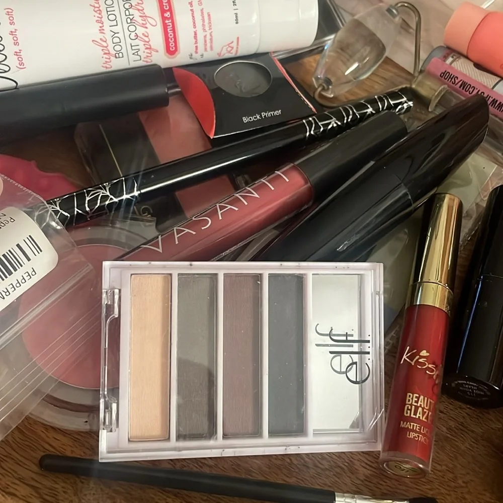 Makeup Cosmetics Beauty Supply Collection OFRA KINSHIP PEEK BAHAMA MAMA Samples